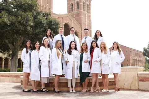 UCLA Nursing students gathered in front of Royce Hall