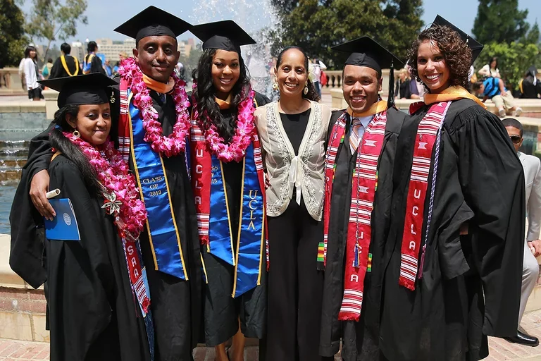 Rhonda Flenoy-Younger with UCLA Nursing students