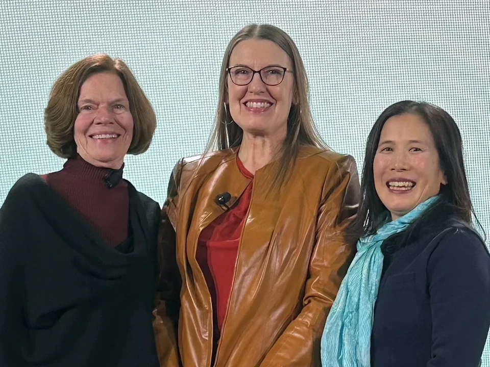 Dr. MarySue Heilemann with Dr. Eileen Yam and Dr. Mary Naylor