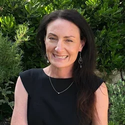 Dr. Eden Brauer
