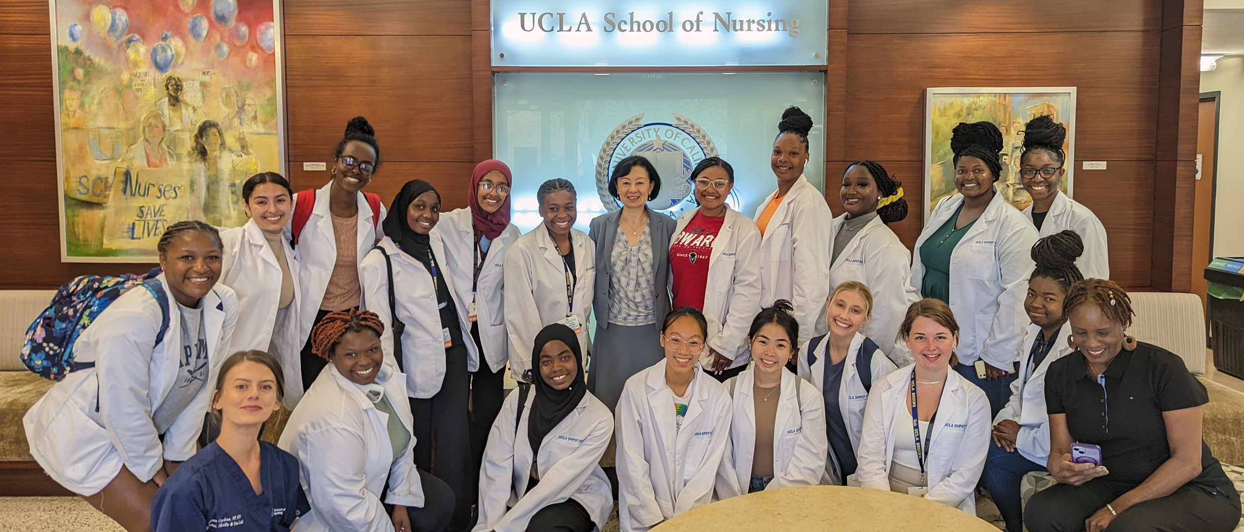 SHPEP students meeting UCLA Nursing Dean Lin Zhan